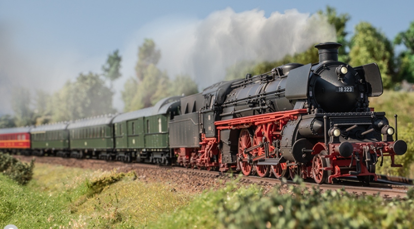 Märklin H0, 38327 Dampflokomotive 18 323, DB Ep.III – Bild 2